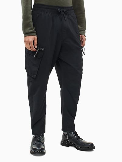 Calvin Klein Ruhák HU949516 | Calvin Klein Oversized Férfi Cargo Nadrág Fekete